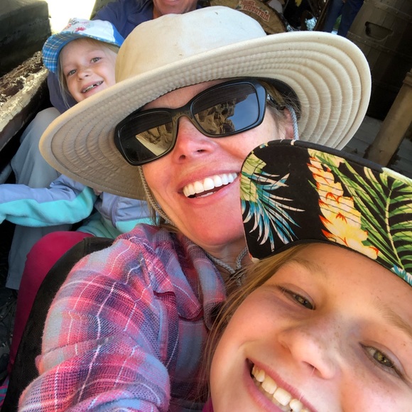 Meet your Posher, Shelley - Picture 2 of 5